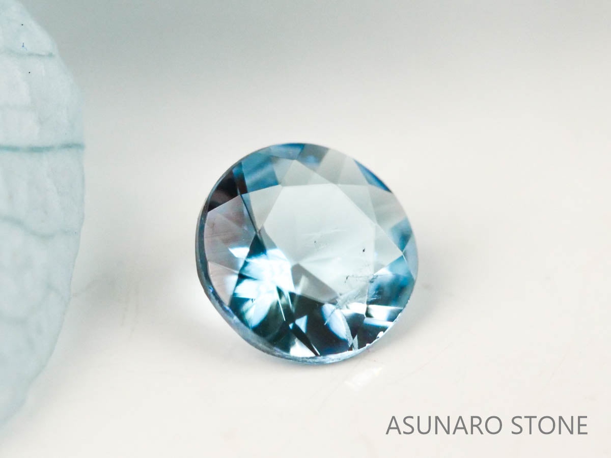 サンタマリアアクアマリン ラウンドカット ブラジル・タトゥー鉱山産　0.16ct【221021-1196】
