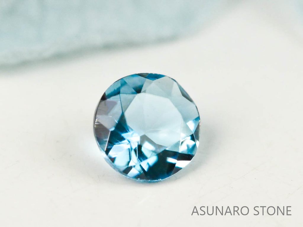サンタマリアアクアマリン ラウンドカット ブラジル・タトゥー鉱山産　0.07ct【221021-1197】