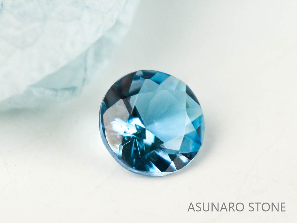 サンタマリアアクアマリン　ラウンドカット ブラジル・タトゥー鉱山産　0.09ct【221021-1198】