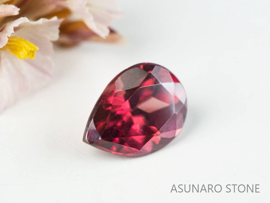 ピンクジルコン　ペアシェイプ　1.04ct　カンボジア産　【220615-1202】