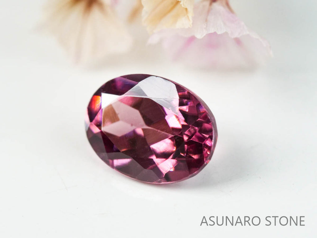 ピンクジルコン　オーバルカット　1.18ct　カンボジア産　【220615-1204】