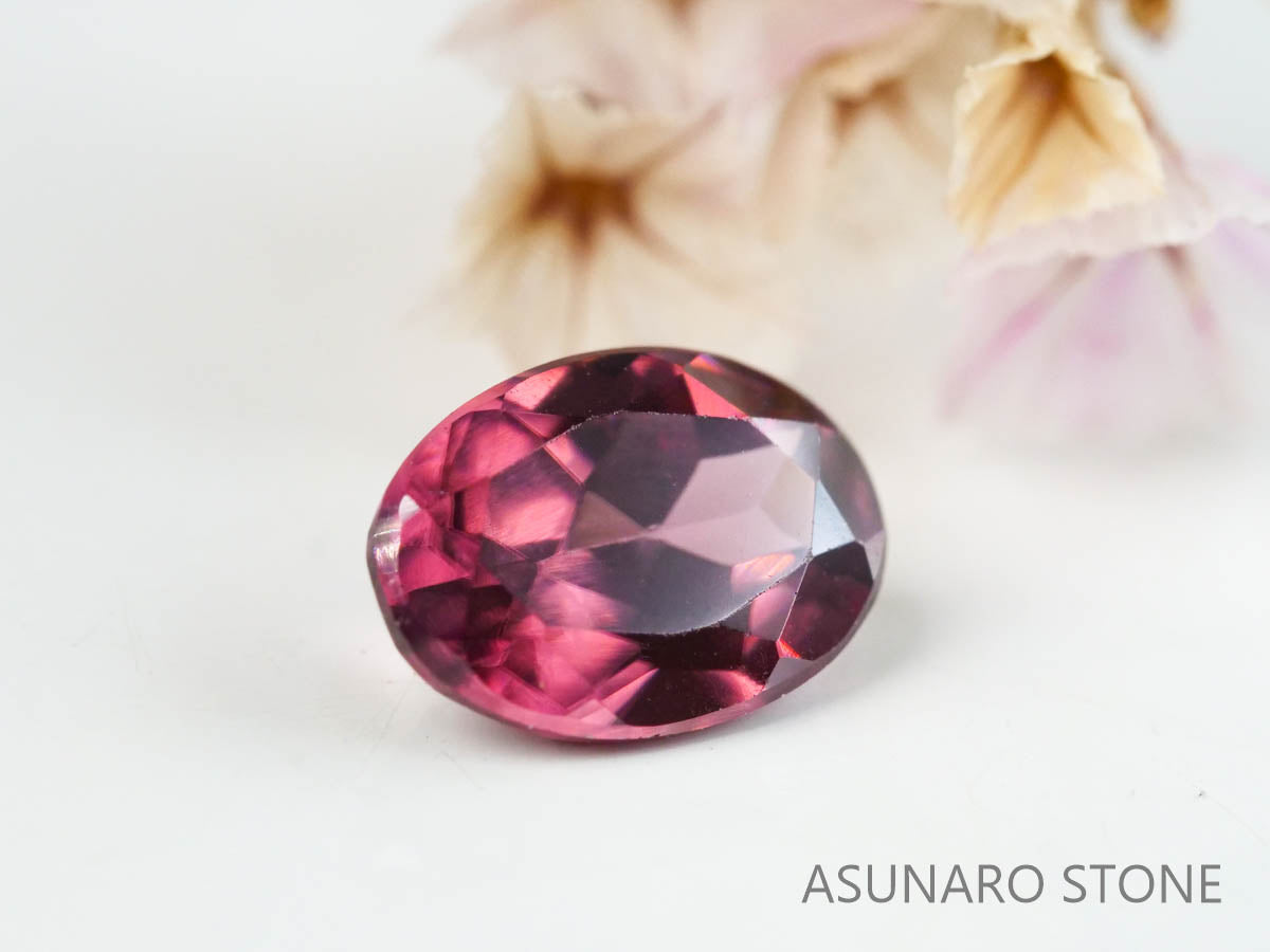 ピンクジルコン オーバルカット 1.09ct カンボジア産 【220615-1205