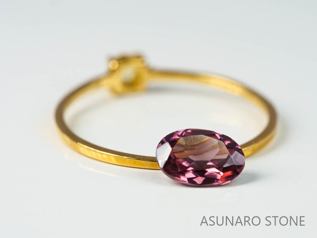 ピンクジルコン　オーバルカット　0.95ct　カンボジア産　【220615-1206】