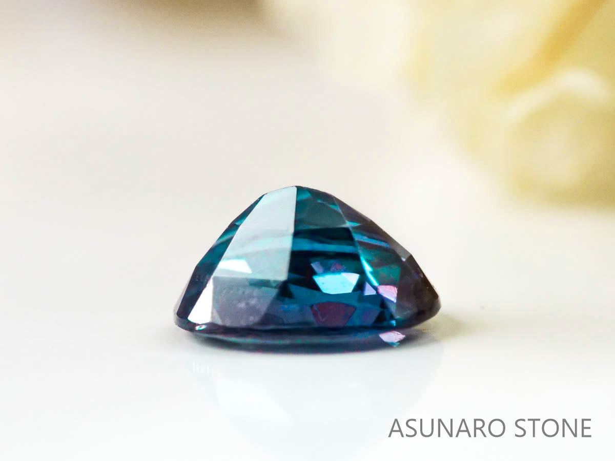 アレキサンドライト　オーバルカット　 ブラジル産　0.28ct【221026-1227】