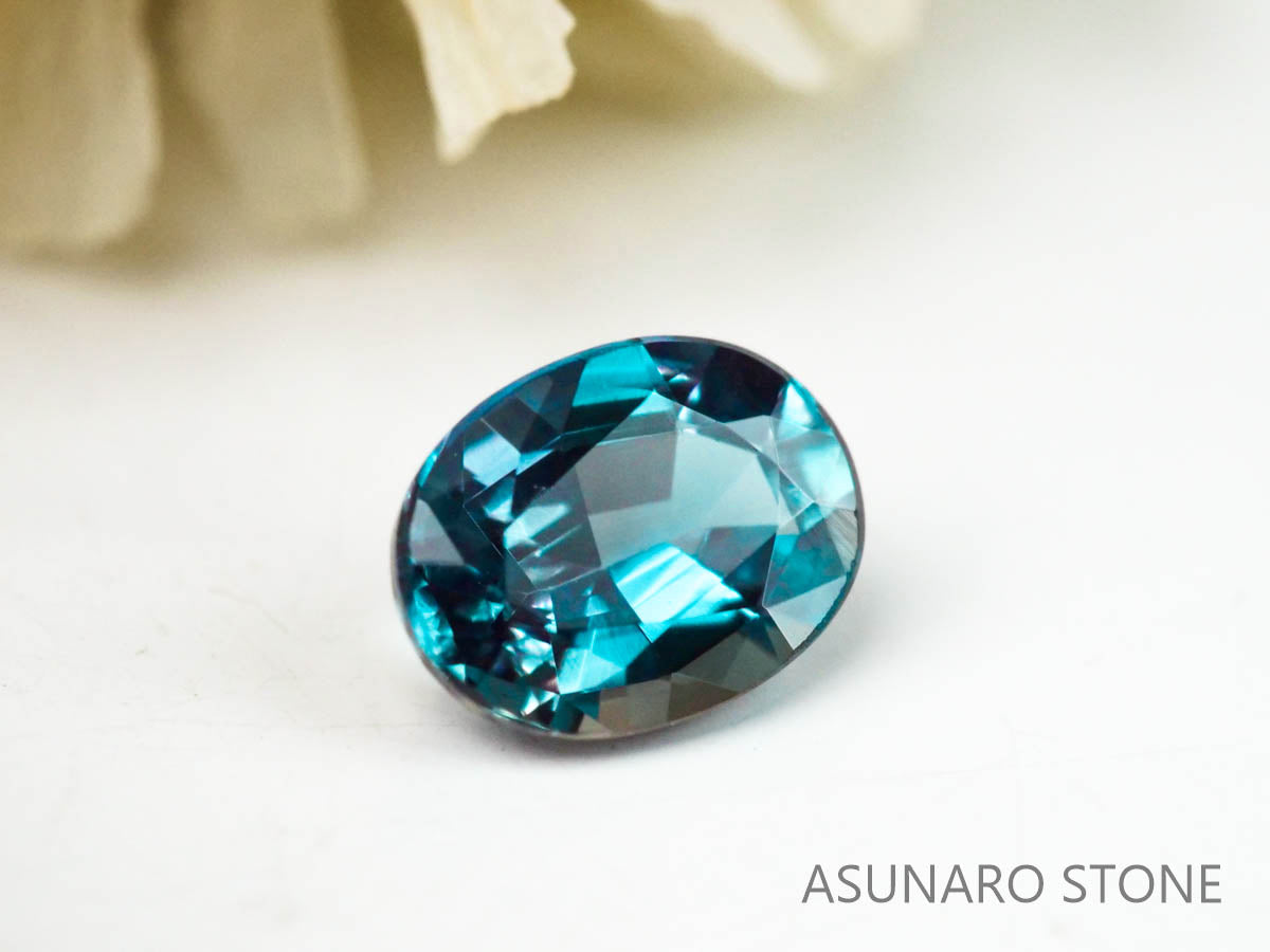 アレキサンドライト　オーバルカット　 ブラジル産　0.18ct【221026-1228】