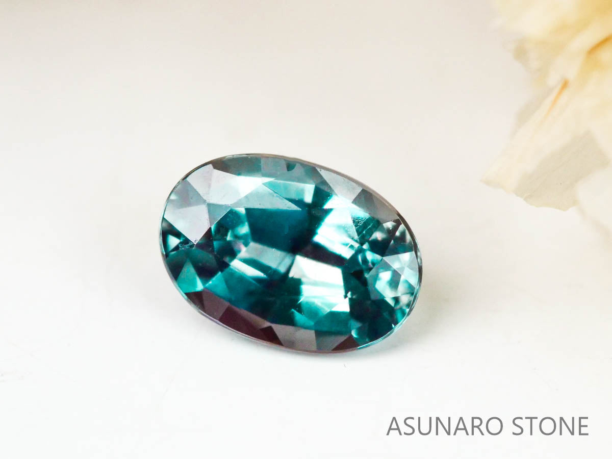 アレキサンドライト　オーバルカット　 ブラジル産　0.17ct【221026-1229】