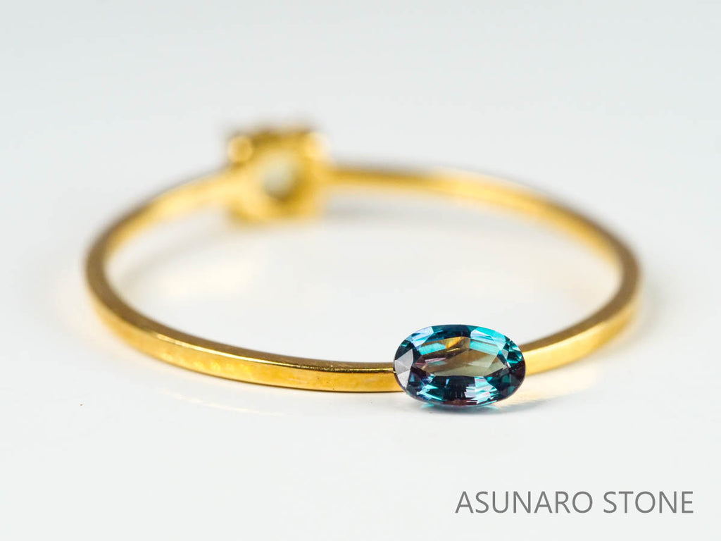 アレキサンドライト　オーバルカット　 ブラジル産　0.18ct【221026-1231】