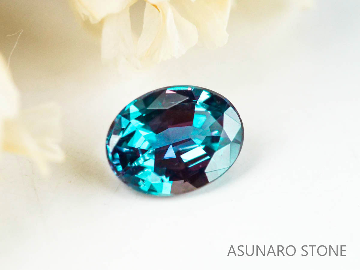 アレキサンドライト　オーバルカット　 ブラジル産　0.19ct【221026-1232】