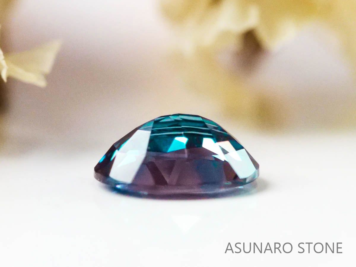 アレキサンドライト　オーバルカット　 ブラジル産　0.18ct【221026-1234】