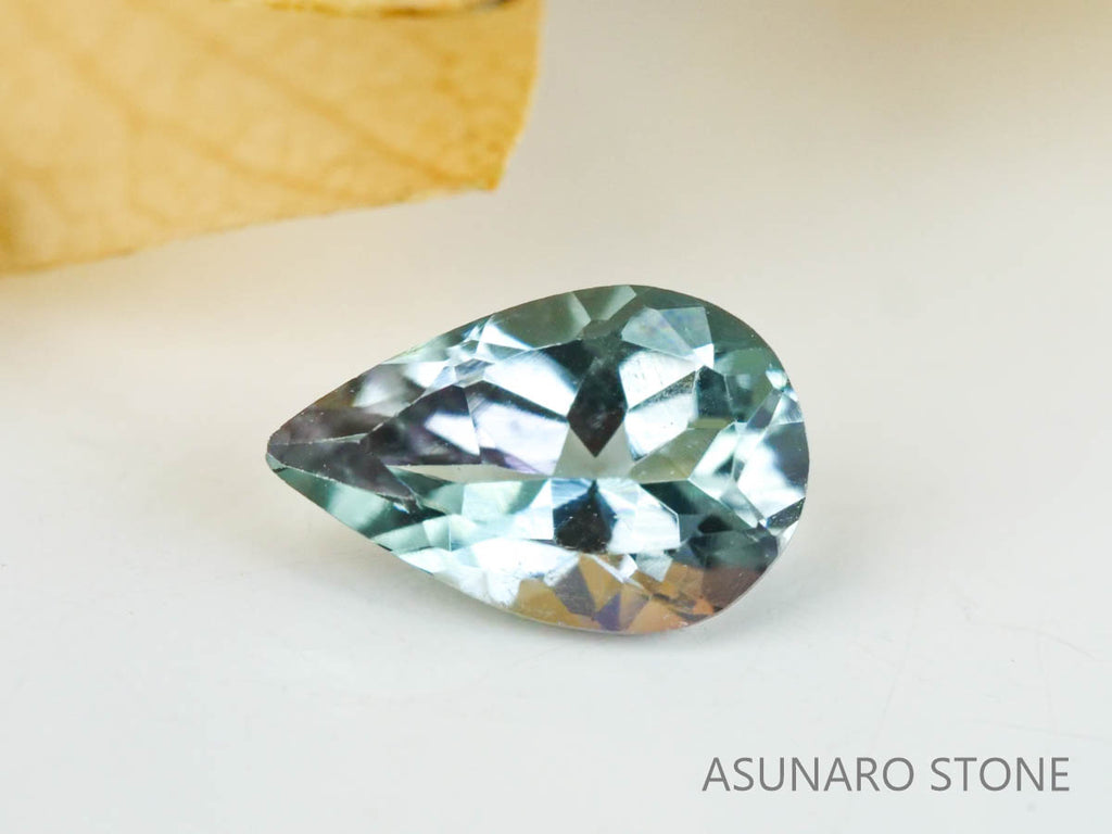 バイカラートルマリン　ペアシェイプ　ブラジル産　　0.75ct【221214-1247】