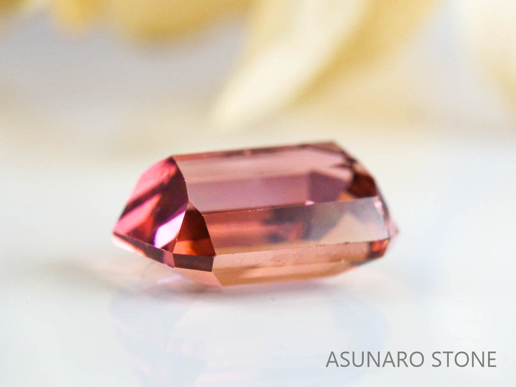 オレンジピンクトルマリン　エメラルドカット　ルワンダ産　　1.96ct【221214-1253】