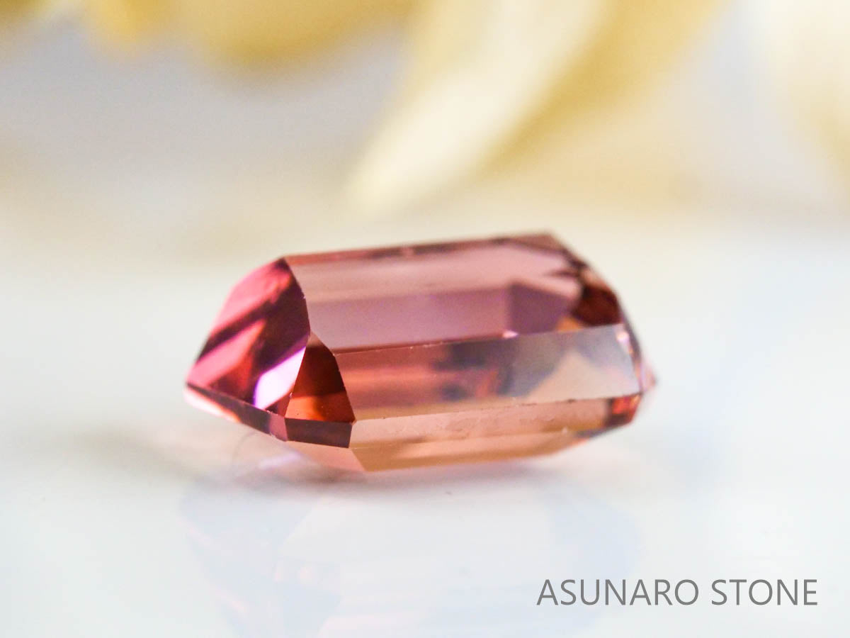 オレンジピンクトルマリン　エメラルドカット　ルワンダ産　　1.96ct【221214-1253】