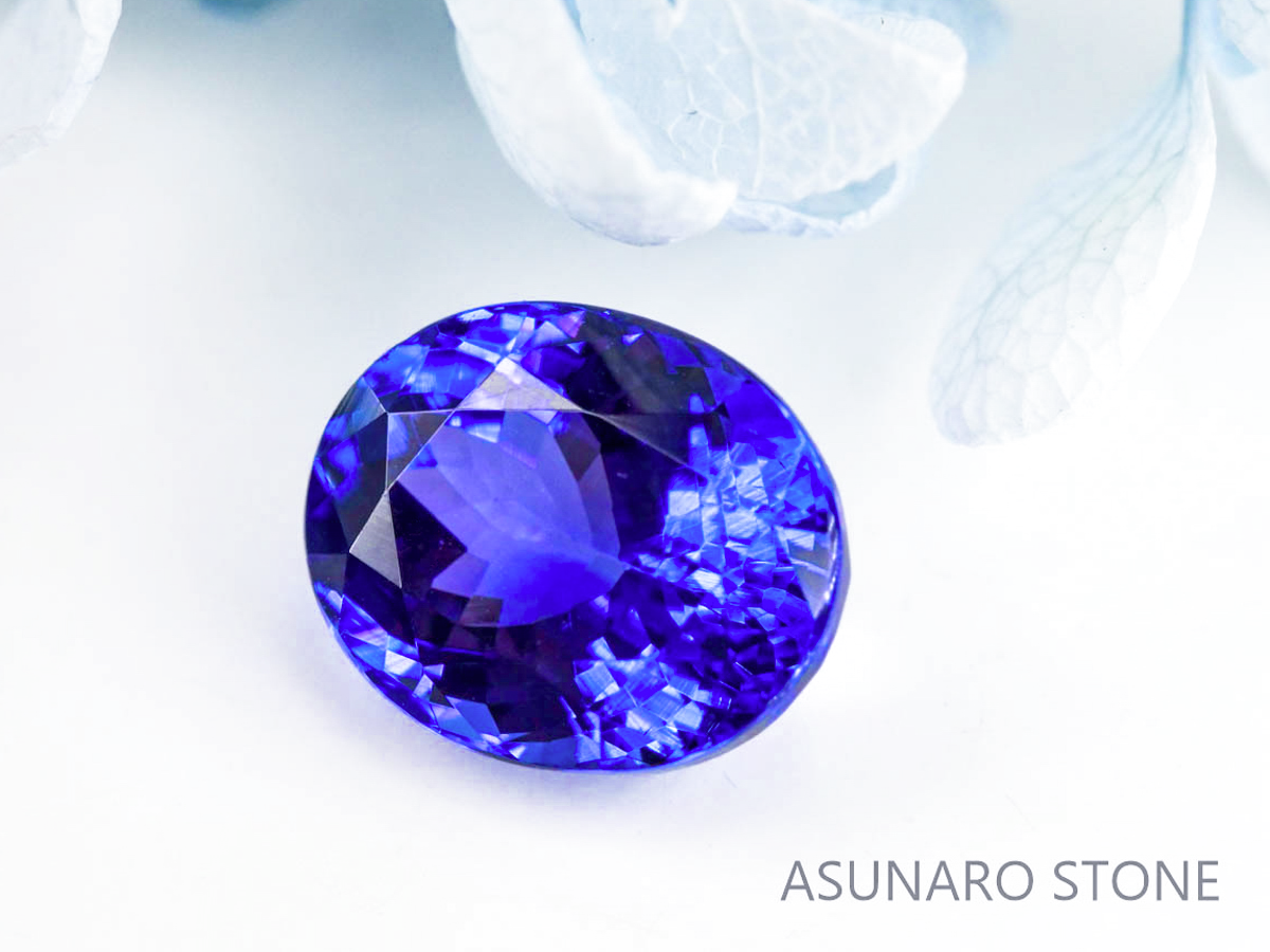 タンザナイト  オーバルカット　タンザニア産　　4.24ct【221203-237】