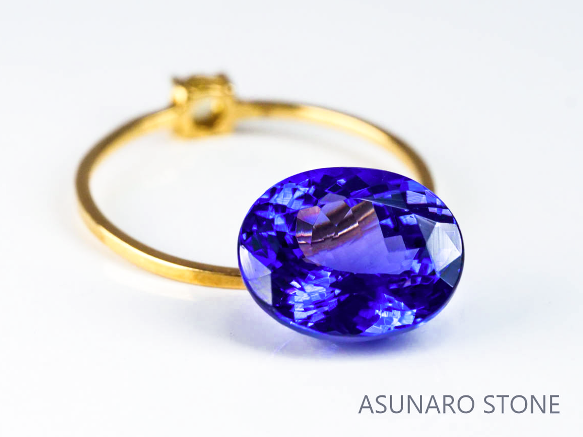 タンザナイト  オーバルカット　タンザニア産　　4.24ct【221203-237】