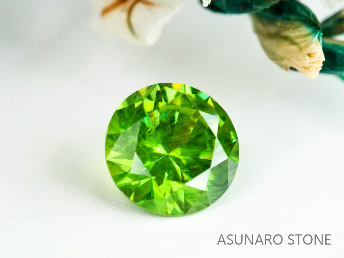 デマントイドガーネット ラウンドカット　ロシア産  0.56ct【221203-1264】