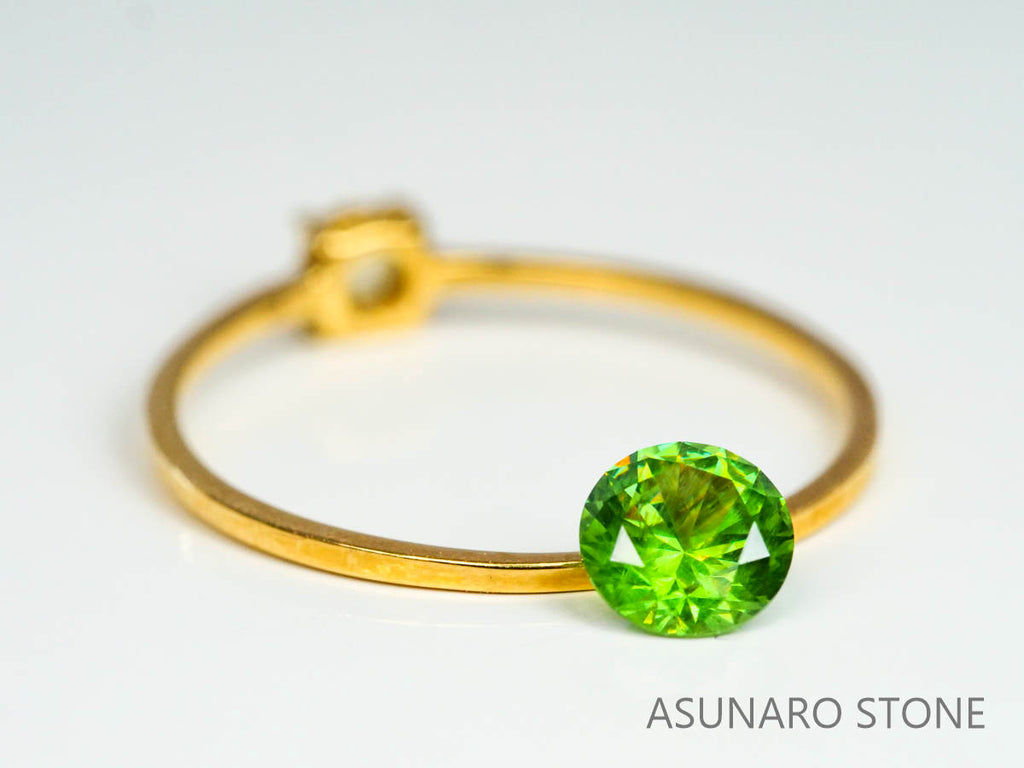 デマントイドガーネット ラウンドカット　ロシア産  0.56ct【221203-1264】