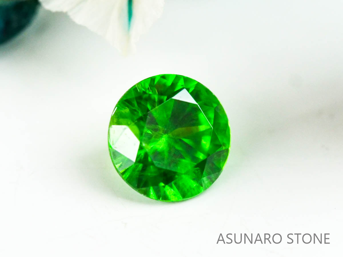 デマントイドガーネット ラウンドカット　ロシア産  0.20ct【221203-1267】