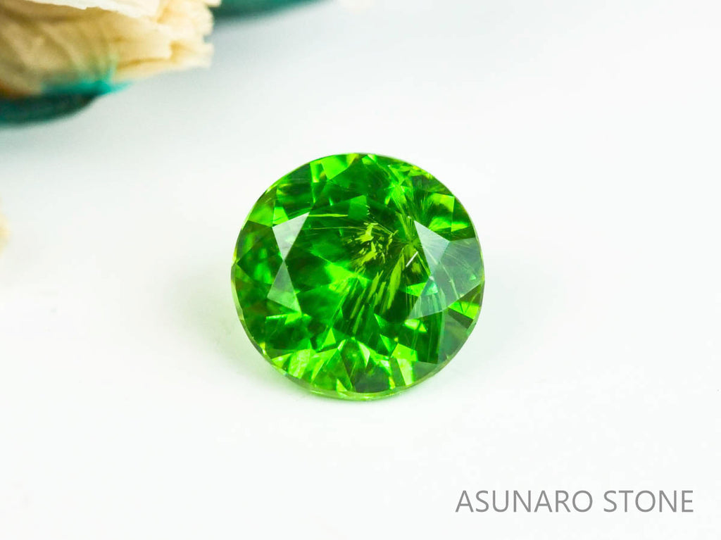 デマントイドガーネット ラウンドカット　ロシア産  0.13ct【221203-1269】