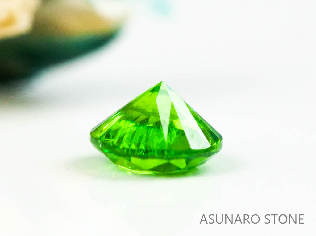 デマントイドガーネット ラウンドカット　ロシア産  0.13ct【221203-1269】