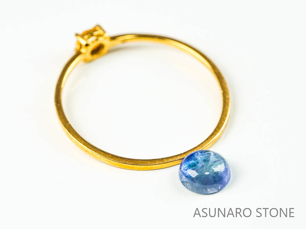 バイカラーゾイサイト（タンザナイト）  カボション　タンザニア産　　0.60ct【221130-1270】