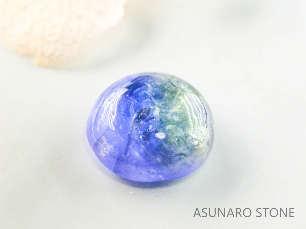 バイカラーゾイサイト（タンザナイト）  カボション　タンザニア産　　1.40ct【221130-1279】