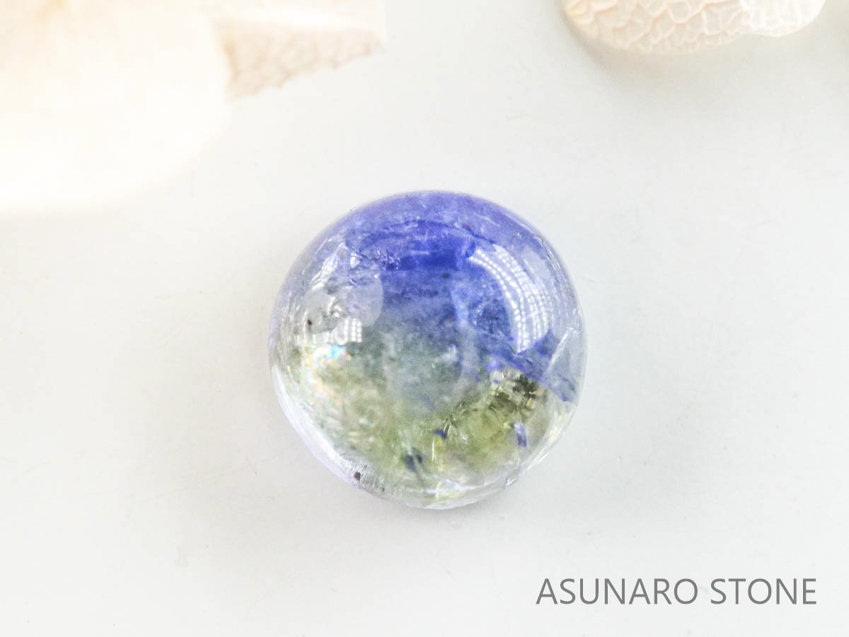 バイカラーゾイサイト（タンザナイト）  カボション　タンザニア産　　1.76ct【221130-1280】