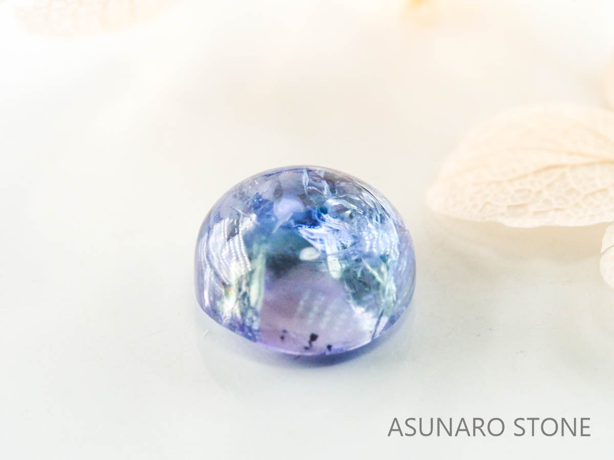 バイカラーゾイサイト（タンザナイト）  カボション　タンザニア産　　2.55ct【221130-1281】