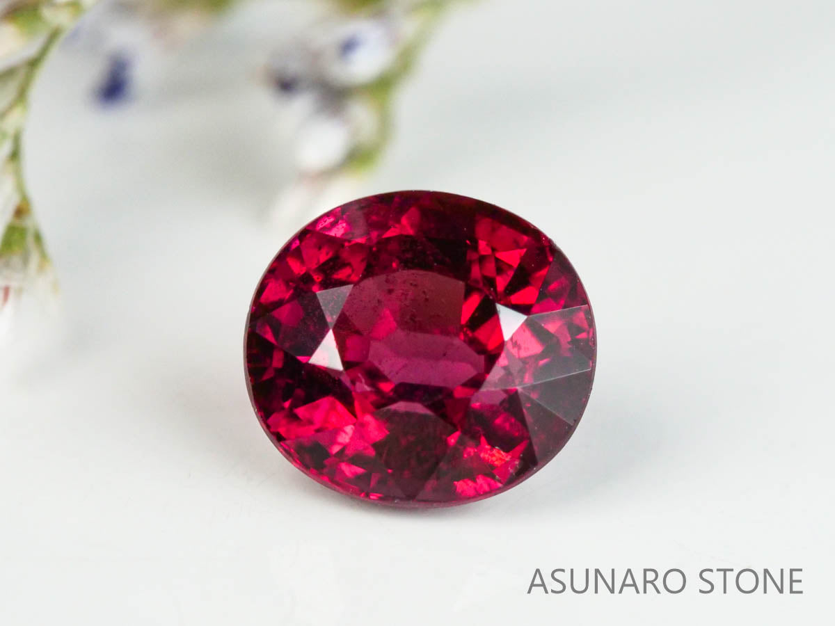 グレープガーネット ブラジル産  オーバルカット　1.93ct【221206-1296】