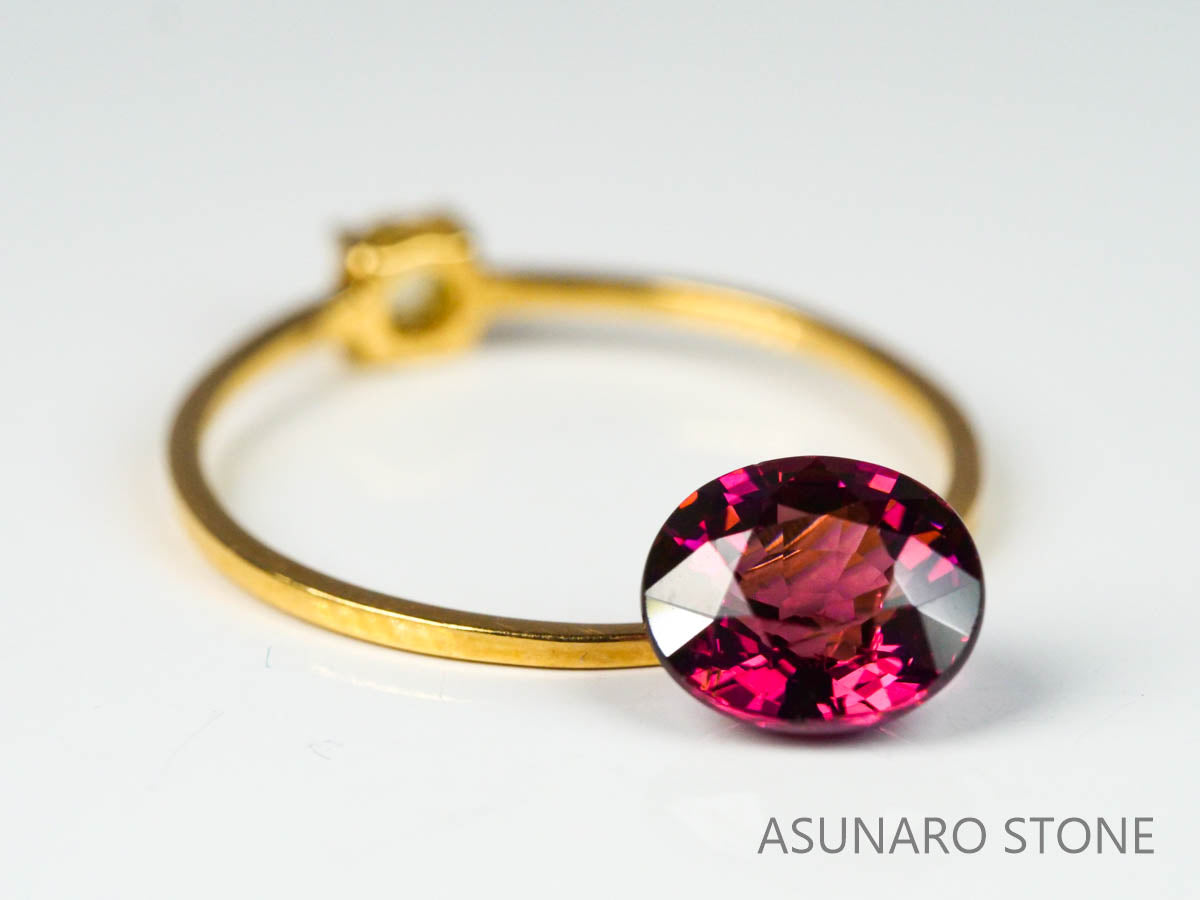 グレープガーネット ブラジル産  オーバルカット　 1.62ct【221206-1297】