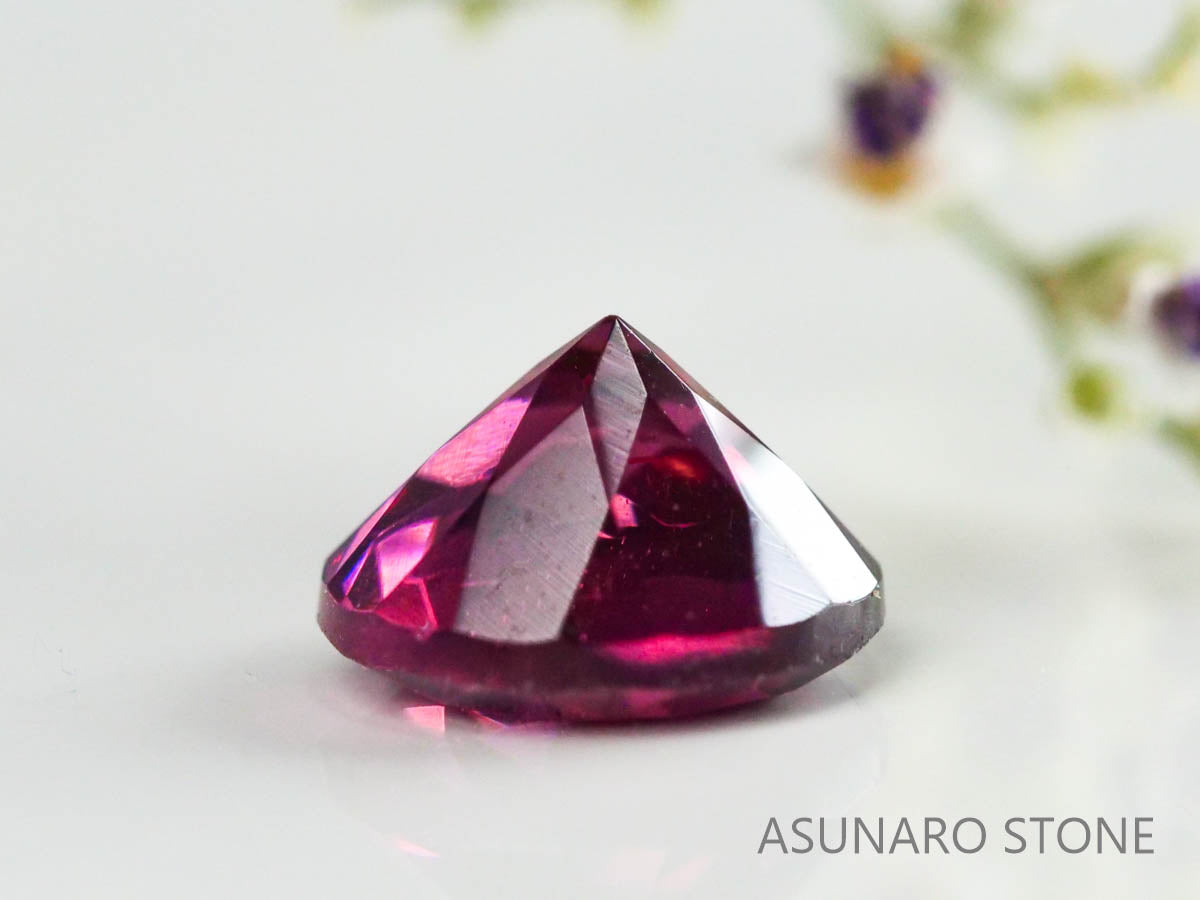 グレープガーネット ブラジル産  ラウンドカット　 0.67ct【221206-1300】