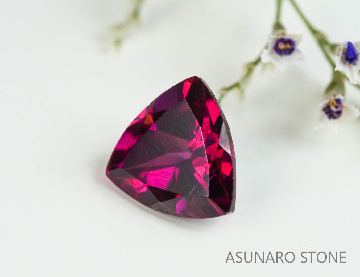 グレープガーネット ブラジル産  トリリアントカット　 0.98ct【221206-1302】