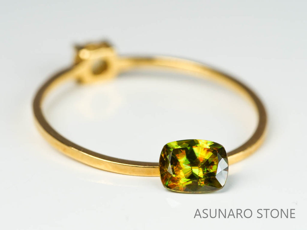 カラーチェンジスフェーン　クッションカット　パキスタン産　0.45ct　【221216-1306】