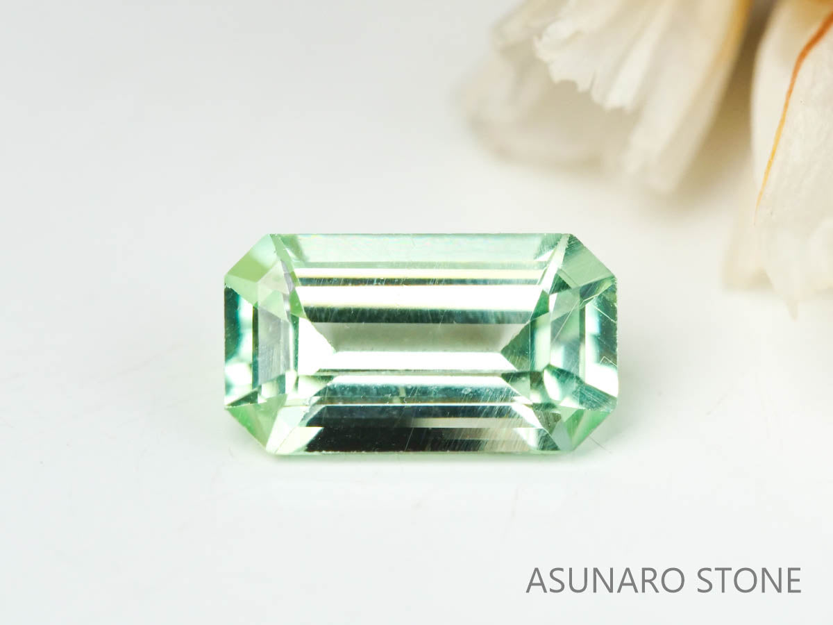 コーネルピン　エメラルドカット　タンザニア産   0.24ct【230116-1315】