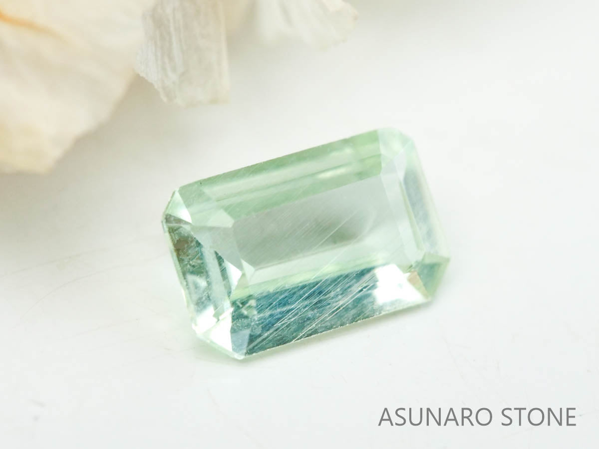 コーネルピン　エメラルドカット　タンザニア産   0.25ct【230116-1316】