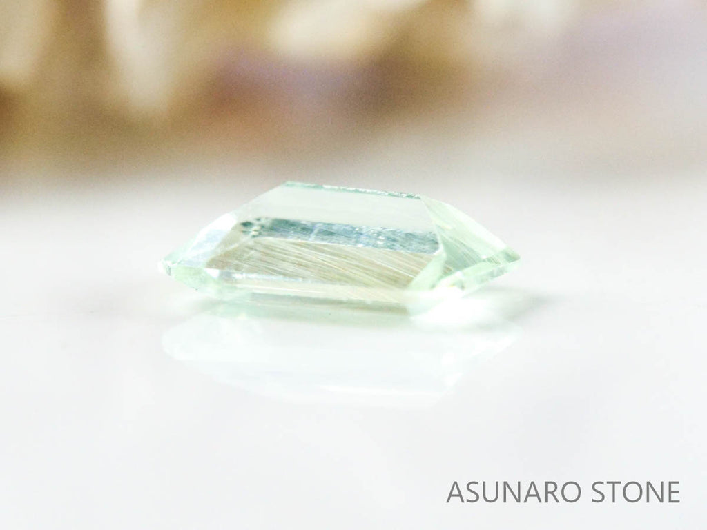 コーネルピン　エメラルドカット　タンザニア産   0.25ct【230116-1316】