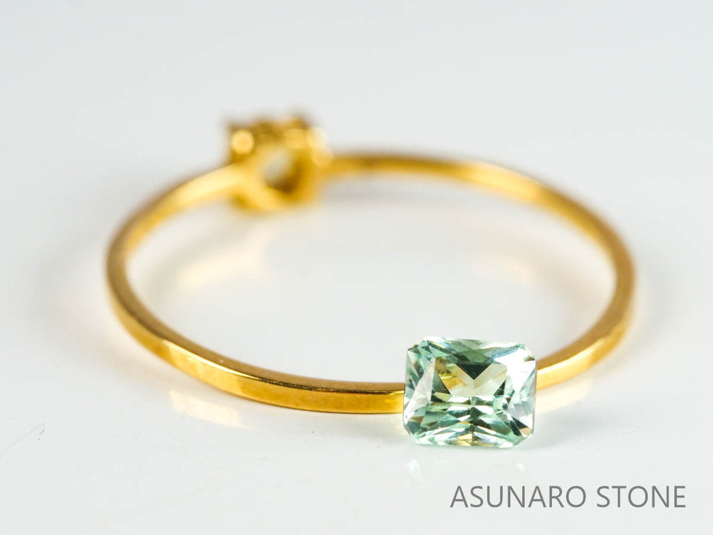 コーネルピン　エメラルドカット　タンザニア産   0.35ct【230116-1317】