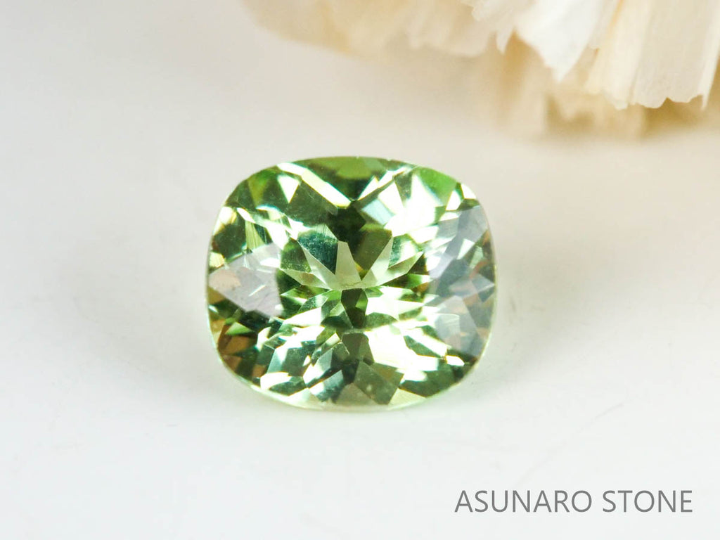 コーネルピン　クッションカット　タンザニア産   0.35ct【230116-1322】