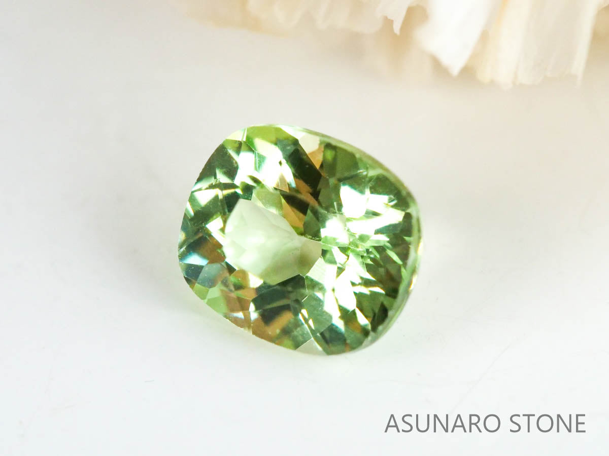 コーネルピン　クッションカット　タンザニア産   0.35ct【230116-1322】