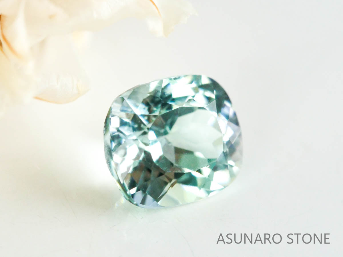 コーネルピン　クッションカット　タンザニア産   0.31ct【230116-1325】