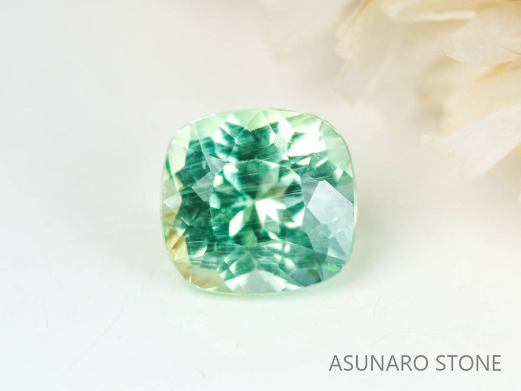 コーネルピン　クッションカット　タンザニア産   0.37ct【230116-1326】