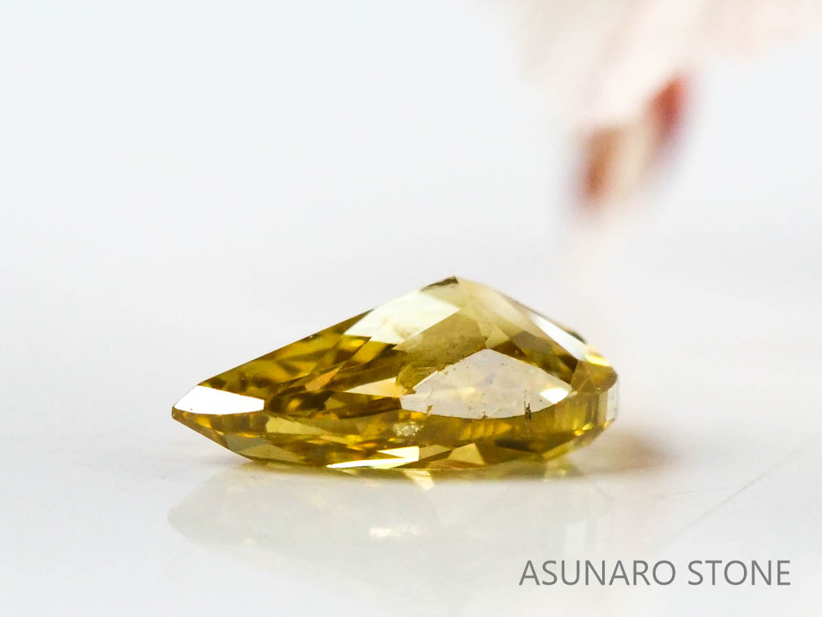 イエローブラウンダイヤモンド 　ペアシェイプ　0.11ct【230125-1335】