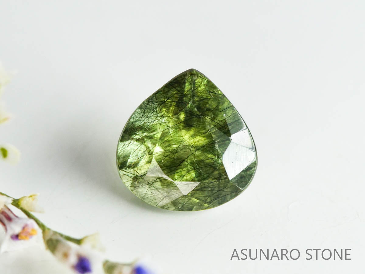 ルドウィジャイトインペリドット（ルチルペリドット）　マロンカット　パキスタン産   1.00ct【221226-1342】