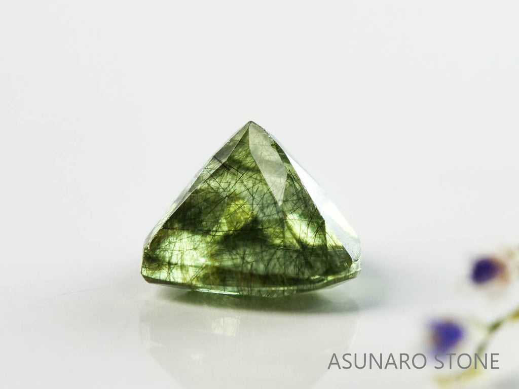 ルドウィジャイトインペリドット（ルチルペリドット）　マロンカット　パキスタン産   1.00ct【221226-1342】