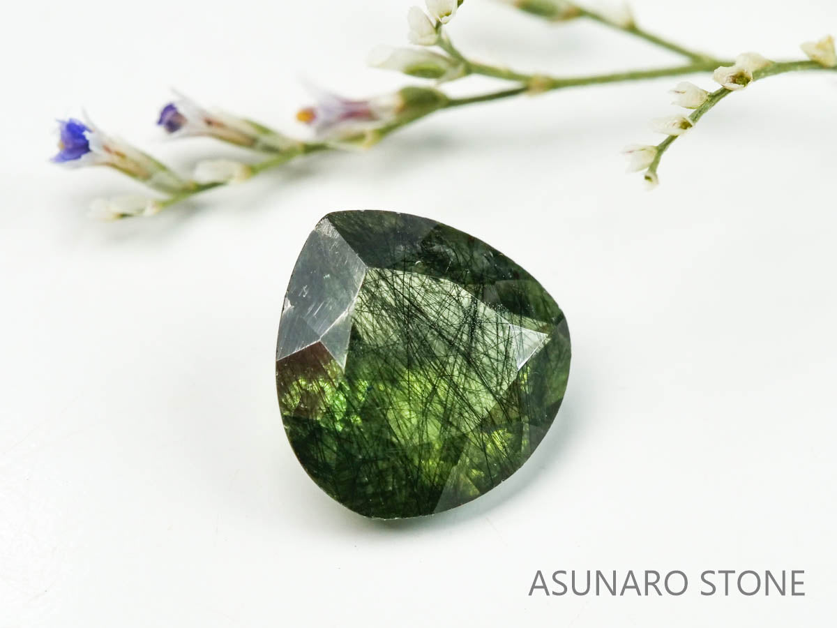 ルドウィジャイトインペリドット（ルチルペリドット）　マロンカット　パキスタン産   1.60ct【221226-1344】