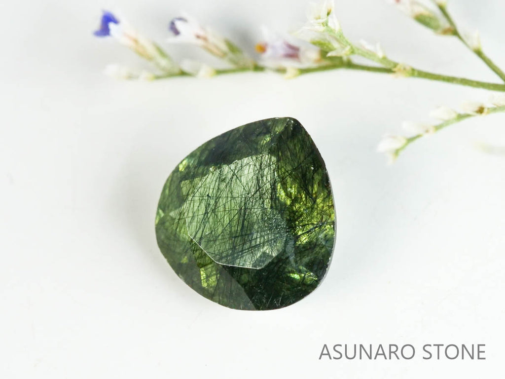 ルドウィジャイトインペリドット（ルチルペリドット）　マロンカット　パキスタン産   1.60ct【221226-1344】