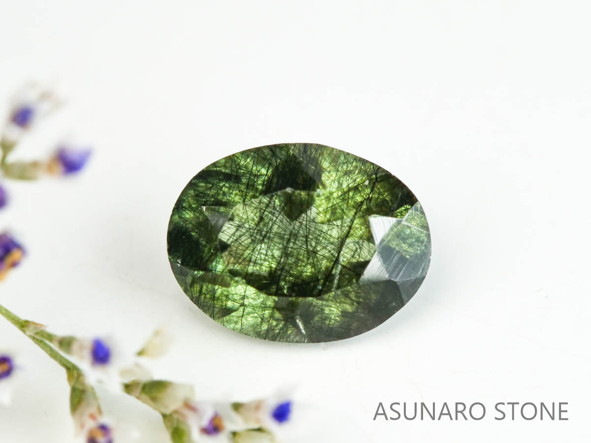 ルドウィジャイトインペリドット（ルチルペリドット）オーバルカット　パキスタン産   1.41ct【221226-1347】