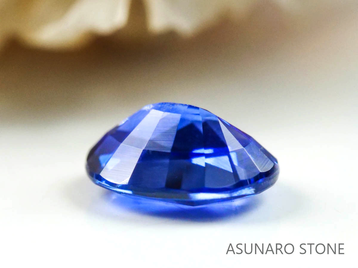 コーンフラワーブルーサファイア 　オーバルカット スリランカ産　0.55ct　AIGS鑑別書付【230120-1362】