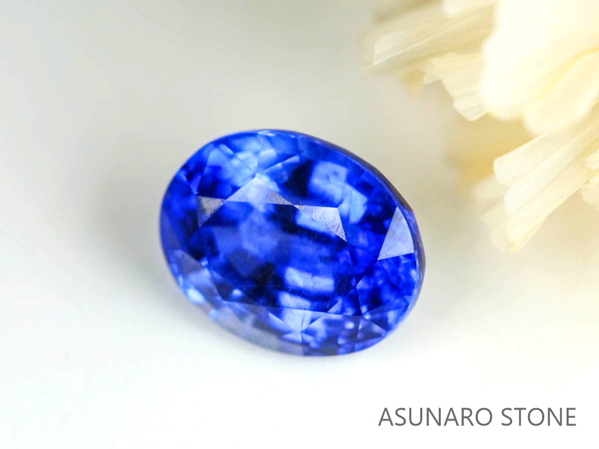 コーンフラワーブルーサファイア 　オーバルカット スリランカ産　0.78ct　AIGS鑑別書付【230120-1363】