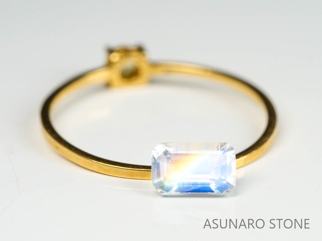 アンデシンラブラドライト  エメラルドカット　インド産　　0.50ct【230125-1358】