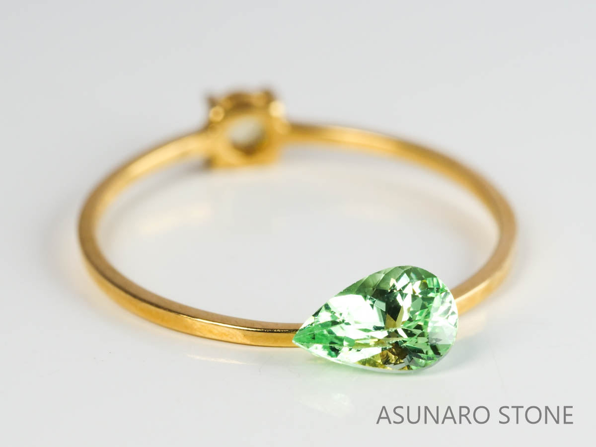 UVミントガーネット　タンザニア産　ペアシェイプ　0.61ct　【220301-1378】